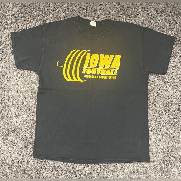 Iowa Hawkeyes Football Strength And Conditioning Black Shirt Adult Large Gildan - Picture 1 of 6